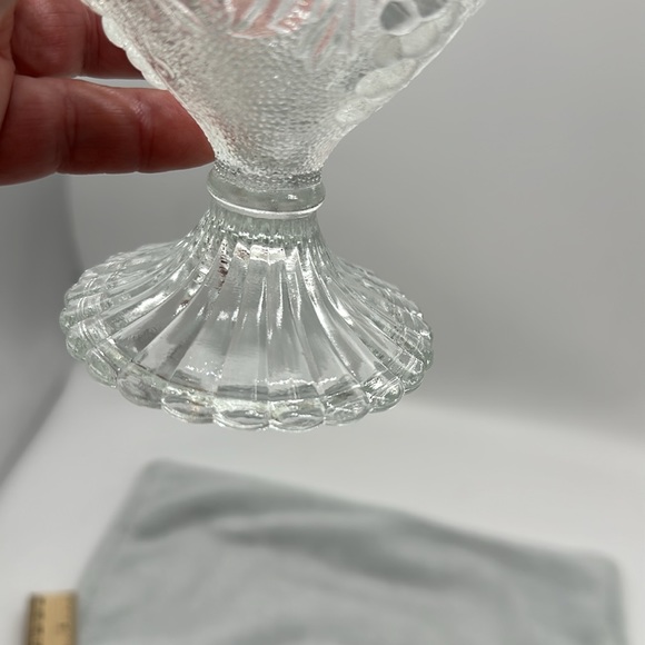 Vintage Wine Goblet Pressed Clear Glass Grapes & Leaves Pattern - Picture 9 of 9